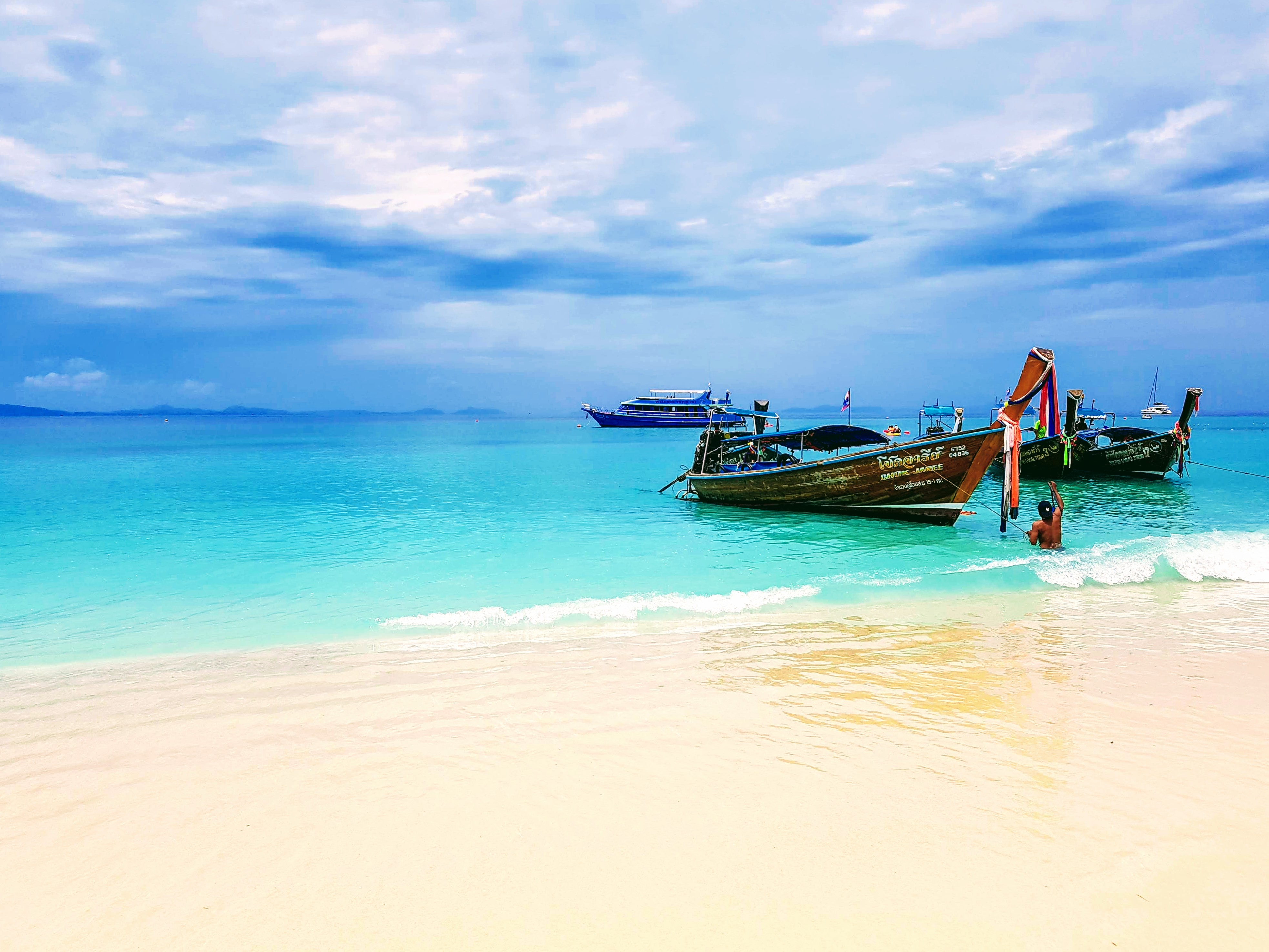 Phuket's visa E-Extension cling to Hua Hin?